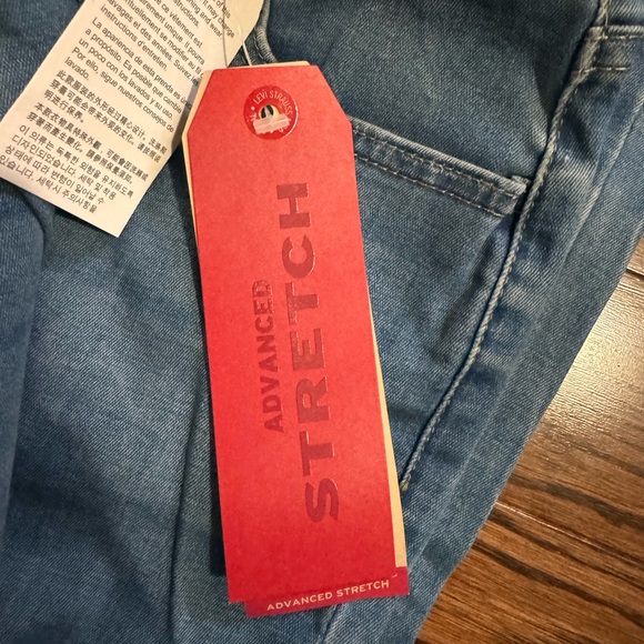 Levi’s Jeans 710 Super Skinny Mid-Rise Medium Wash - Picture 8 of 10